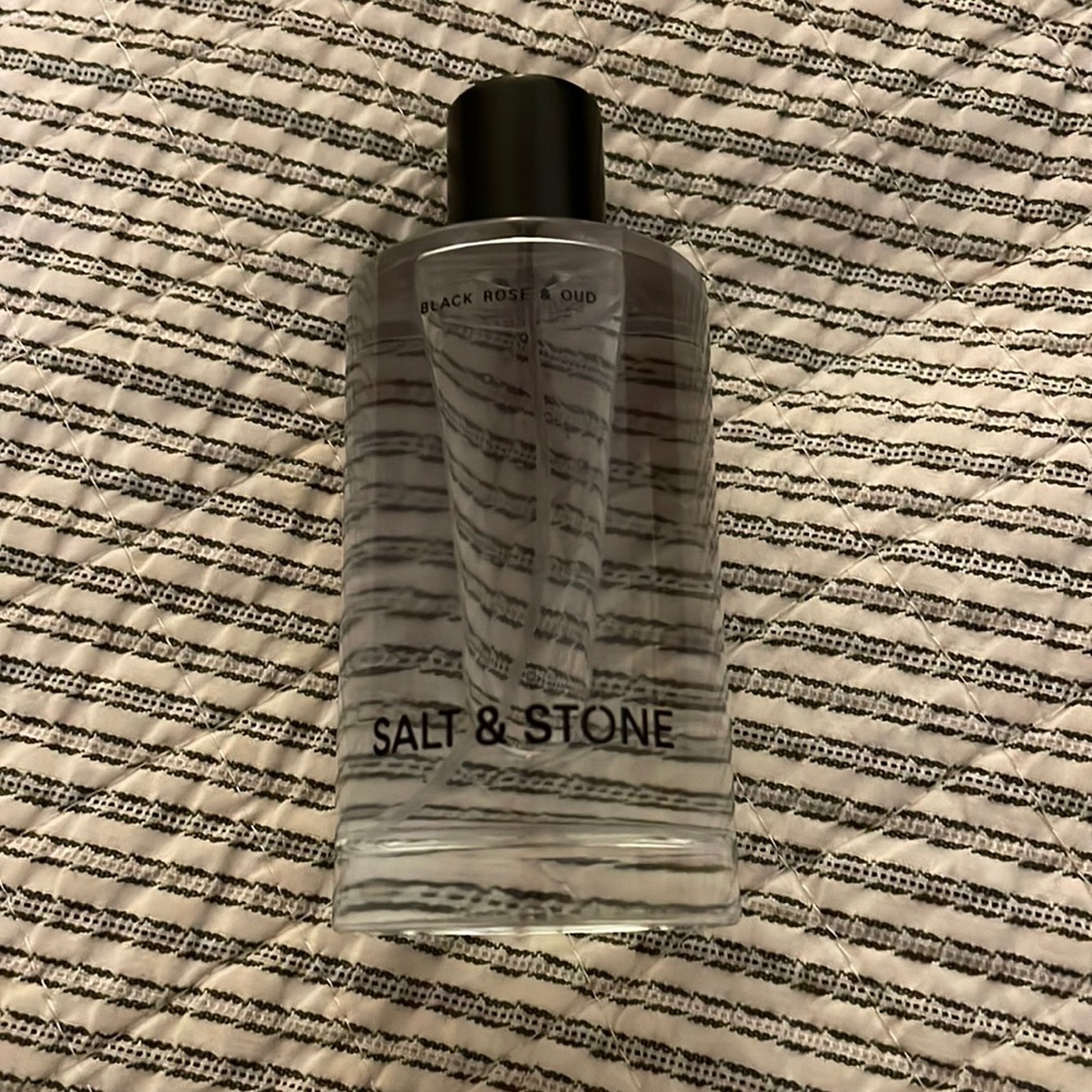 Black rose and oud Salt and stone cologne